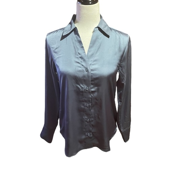 H&M Long Sleeve Polyester V Neck Collared Button up Blouse NWT Size XS - Picture 4 of 9